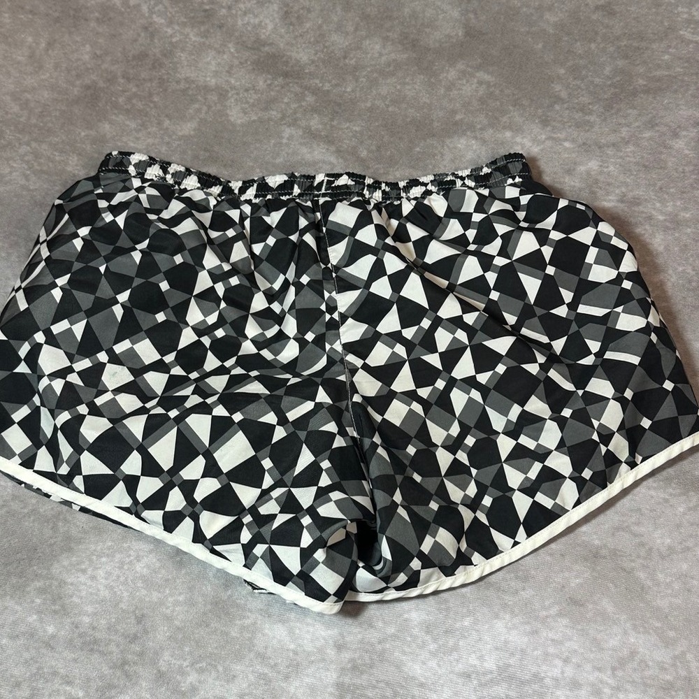 Nike Dri-Fit Running Shorts Womens Large Black White Geometric Athletic Gym